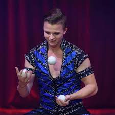 Jongleur inhuren? Kies voor Daniel Doornkamp - Afbeelding 2