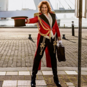 sylvia schuyer - artiesten - illusie - ohio evenementen artiesten